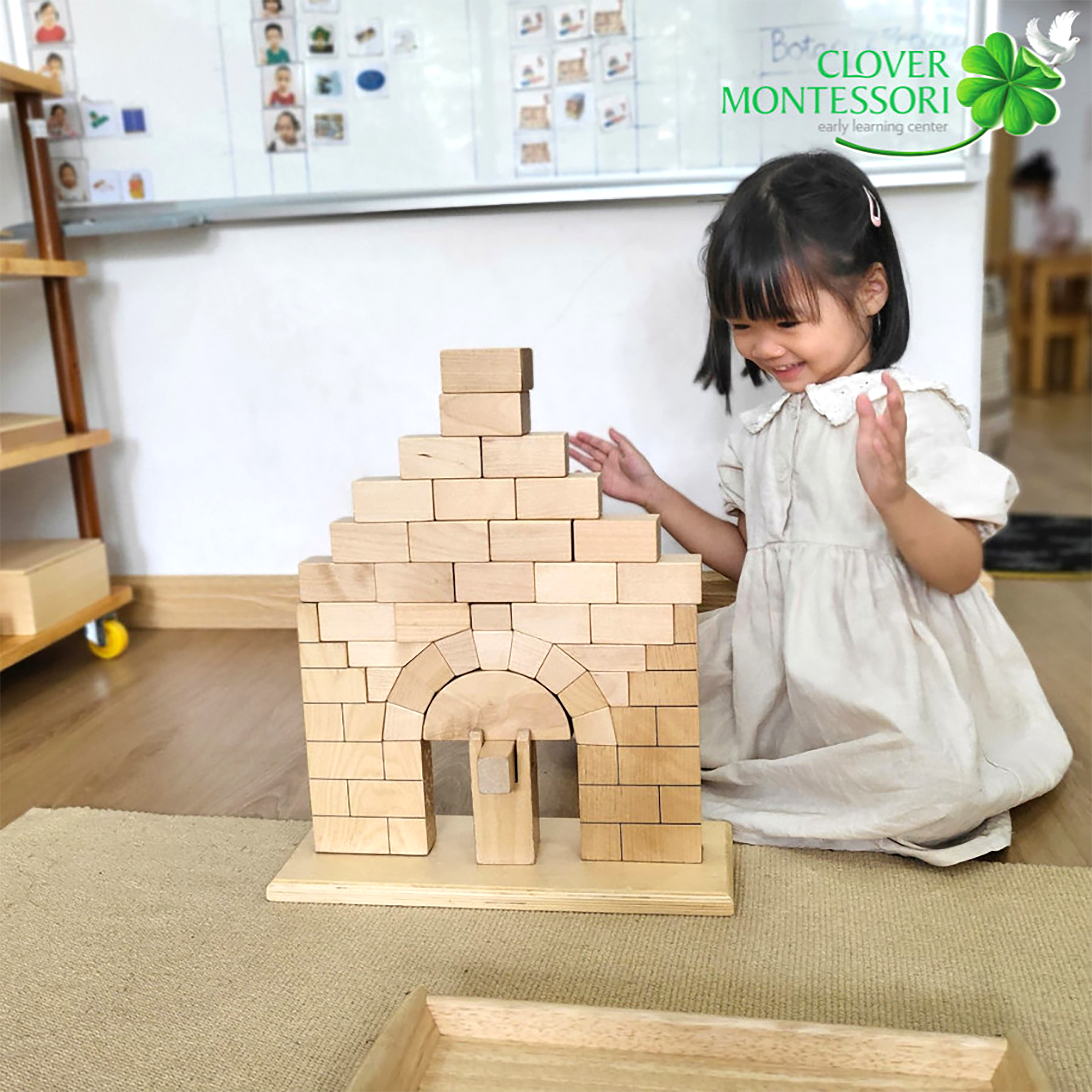 Giáo viên Clover Montessori
