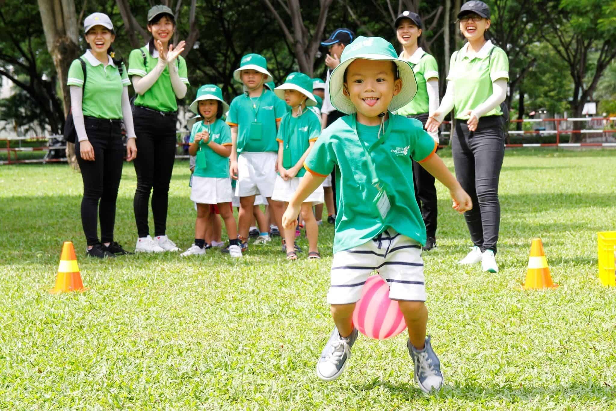 Hoạt động Clover Montessori