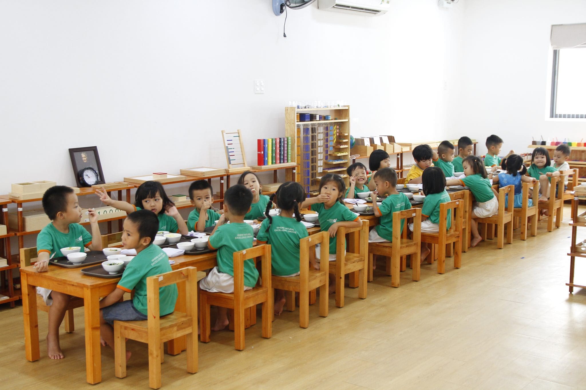 Một ngày của trẻ tại trường mầm non Clover Montessori
